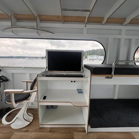 Apartment Hausboot Rollyboot Evolution 2- Feste Am Steg *